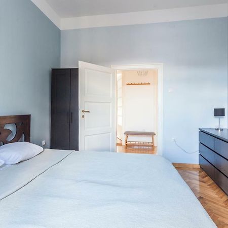 99 Muses Apartments Dordegol Ngoại thất bức ảnh
