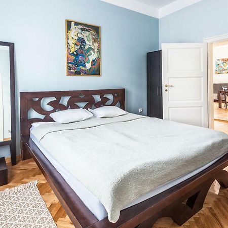 99 Muses Apartments Dordegol Ngoại thất bức ảnh
