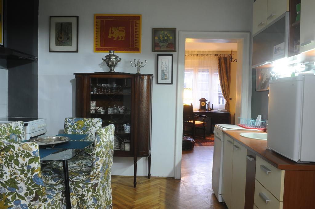 99 Muses Apartments Dordegol Ngoại thất bức ảnh